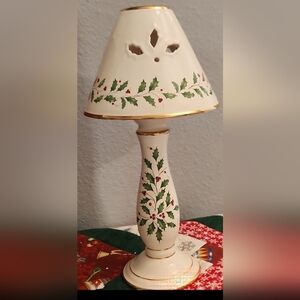 LENOX HOLIDAY CANDKESTICK LAMP with Holly